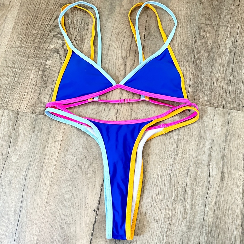 SHEIN color block cheeky thong bikini set S